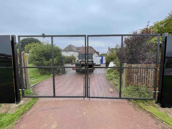 Set of Gates (6 Metre) - Black - Mesh Cladding